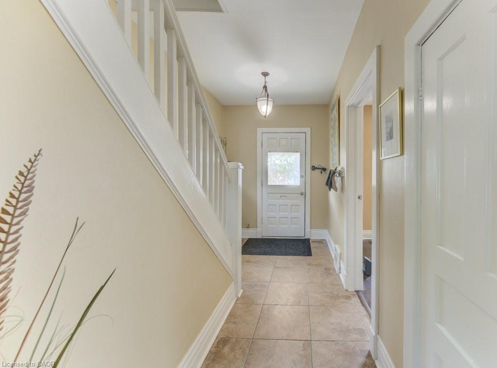 271 London Road W Property Photo 4