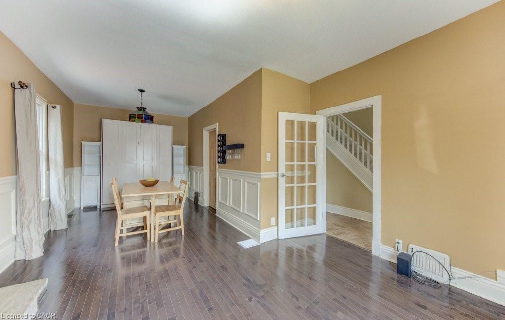 271 London Road W Property Photo 6