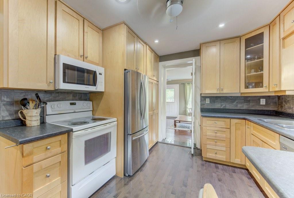 271 London Road W Property Photo 7