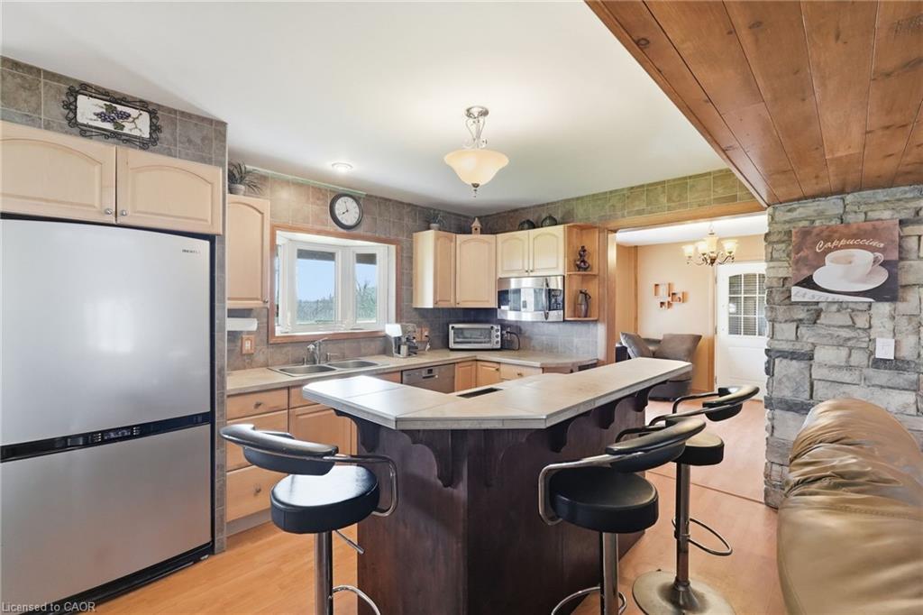 111 Erie Street Property Photo 14