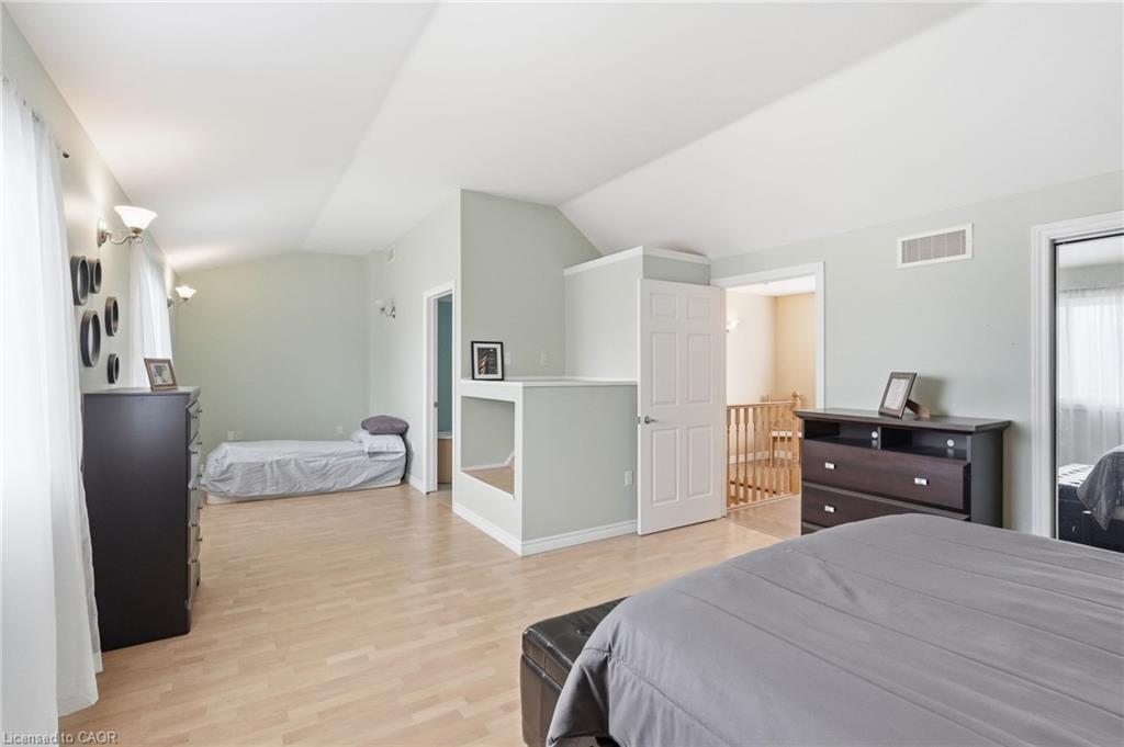 111 Erie Street Property Photo 24