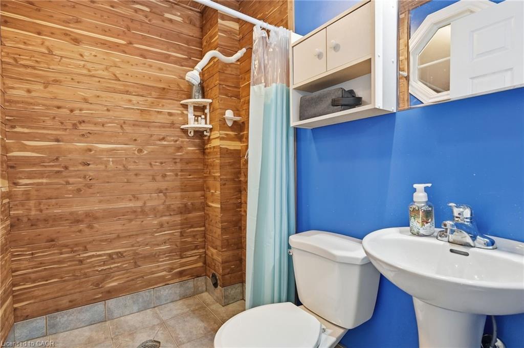 111 Erie Street Property Photo 29