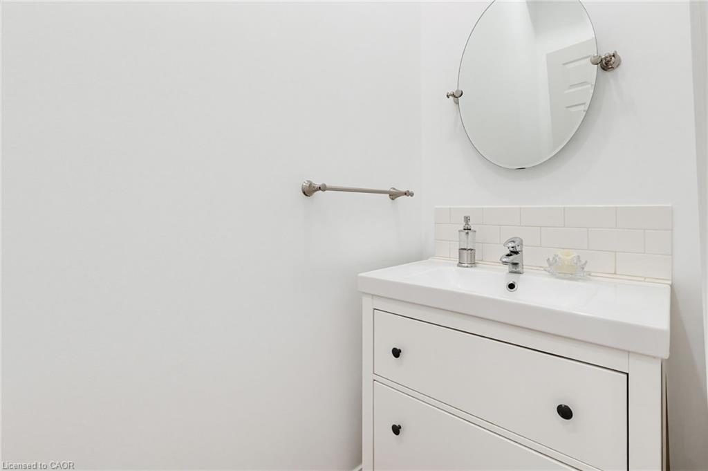 42 Erie Avenue Property Photo 14