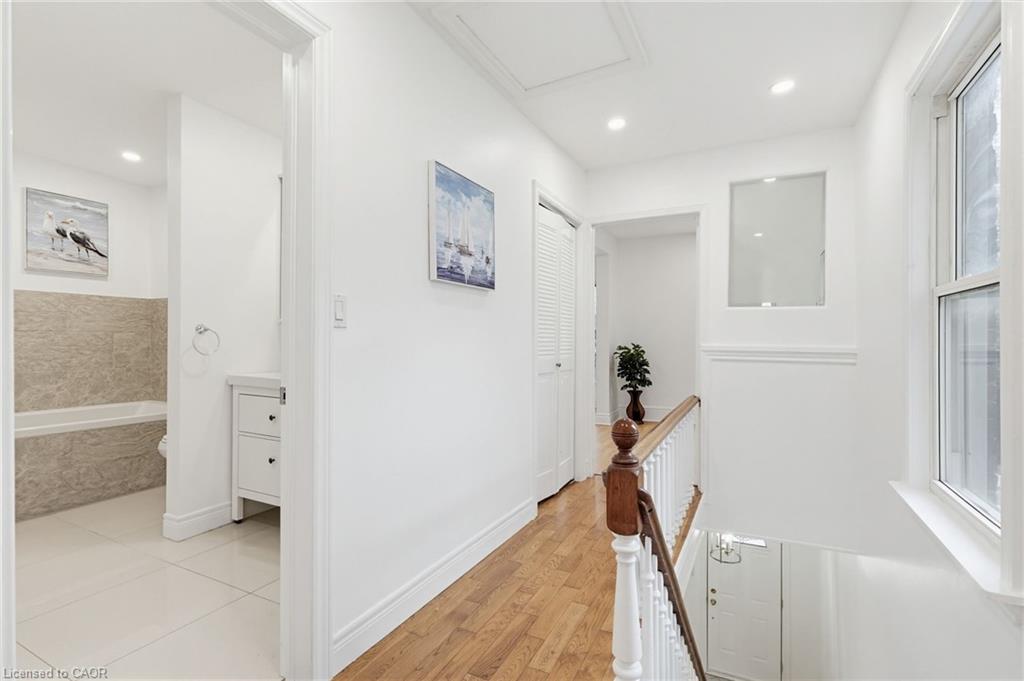 42 Erie Avenue Property Photo 15