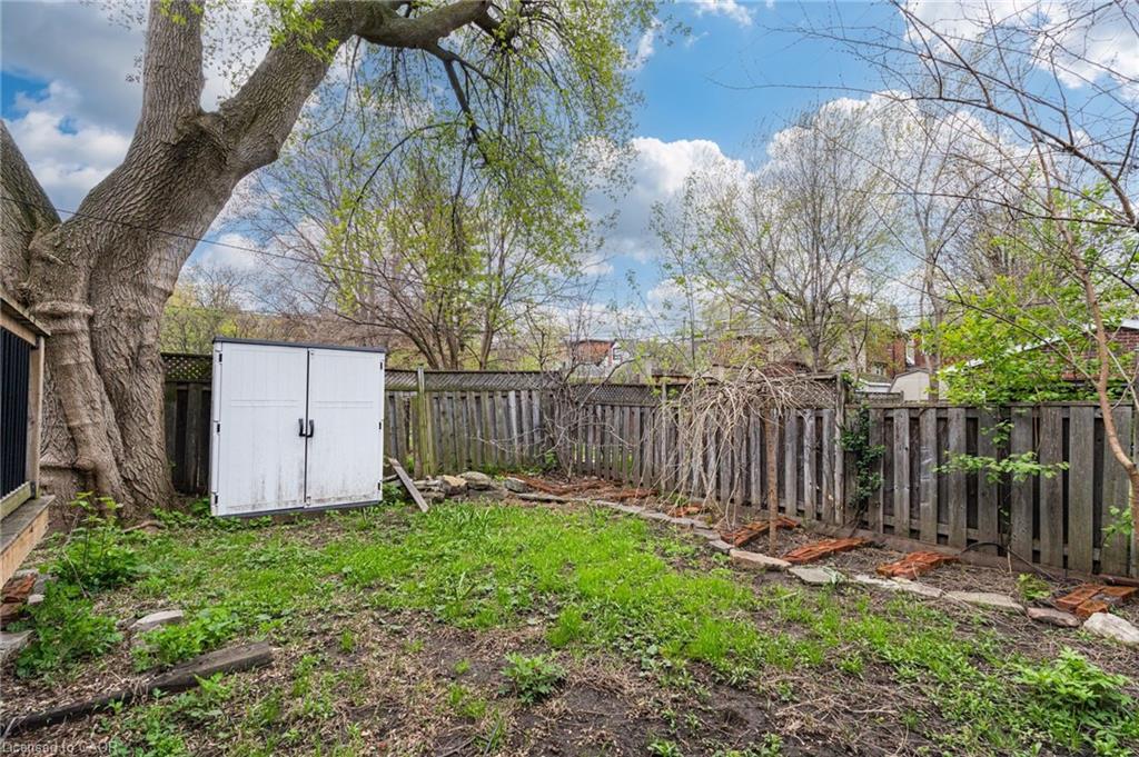 42 Erie Avenue Property Photo 33