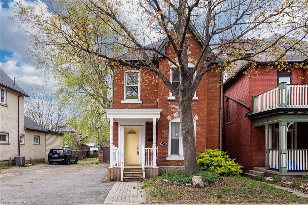 42 Erie Avenue Property Photo 37