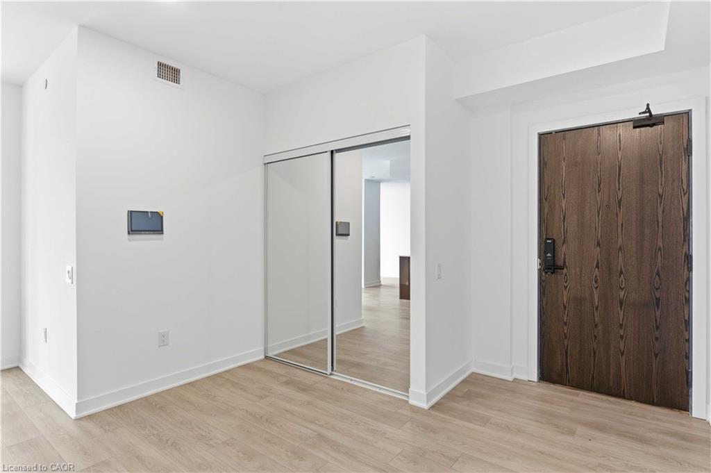 1017-2782 Barton Street E Property Photo 4