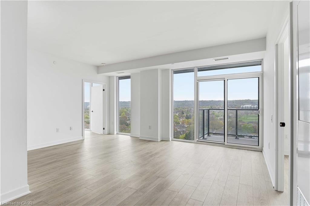 1017-2782 Barton Street E Property Photo 5