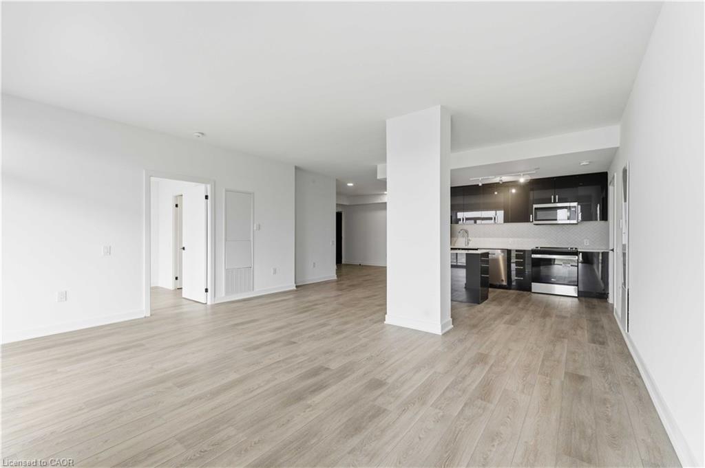 1017-2782 Barton Street E Property Photo 7