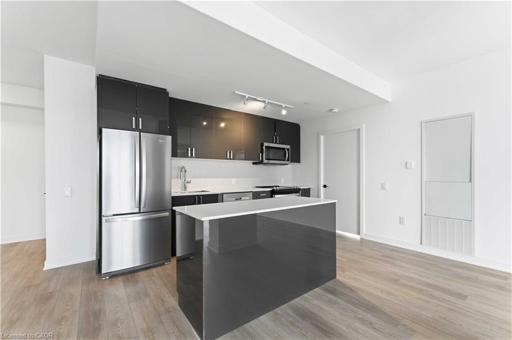 1017-2782 Barton Street E Property Photo 8