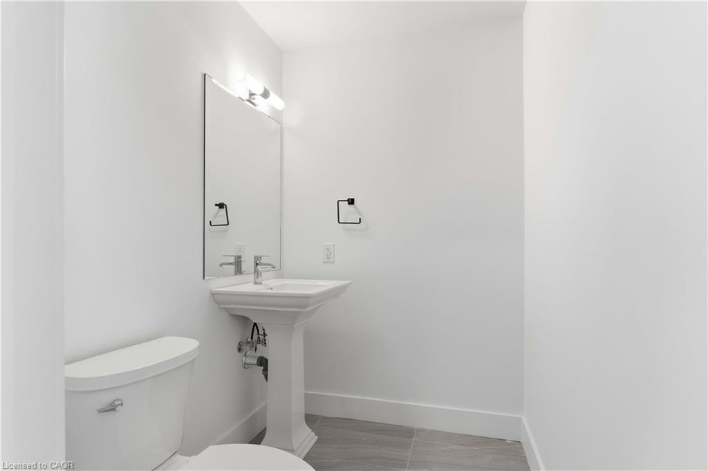1017-2782 Barton Street E Property Photo 22