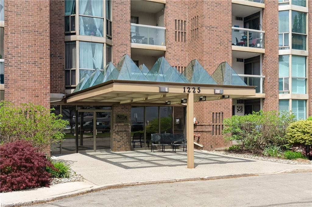 510-1225 North Shore Boulevard E Property Photo 2