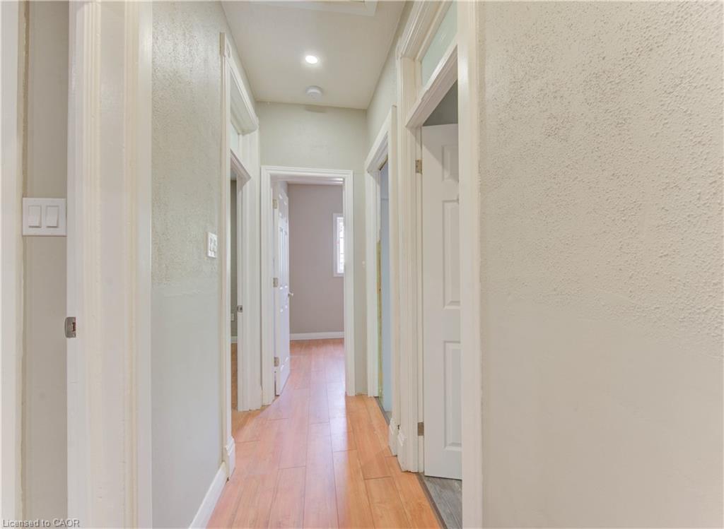 138 Courtland Avenue E Property Photo 16