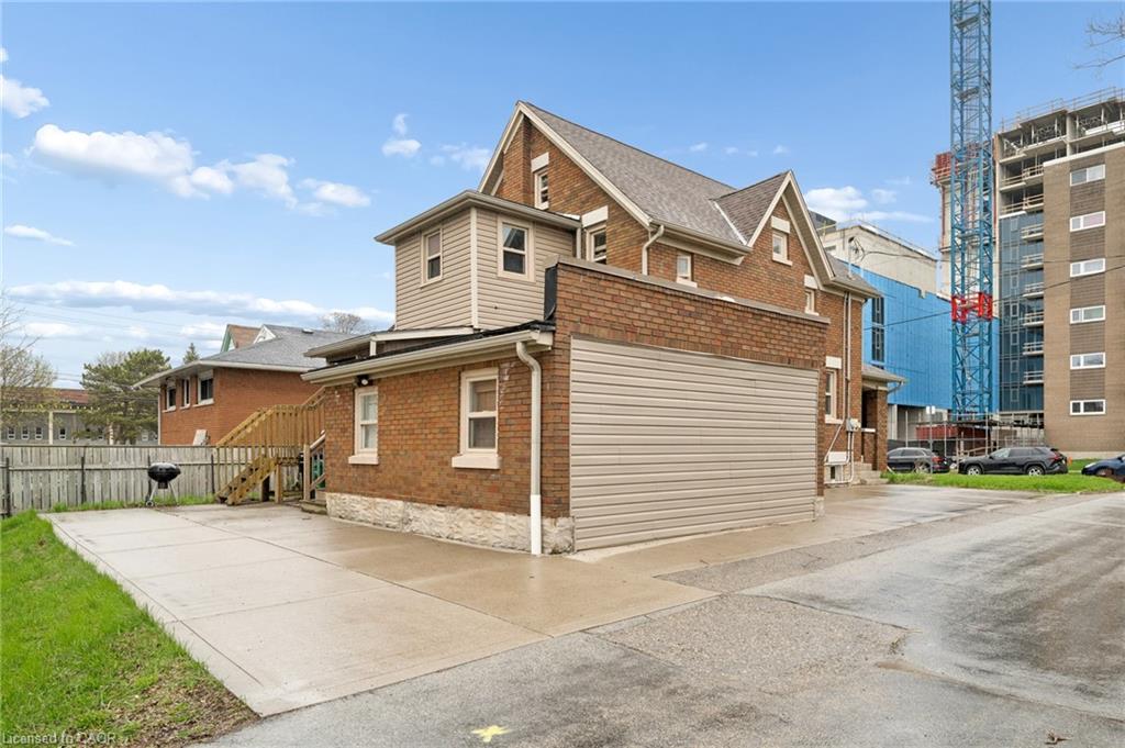 22 Dellroy Avenue Property Photo 5