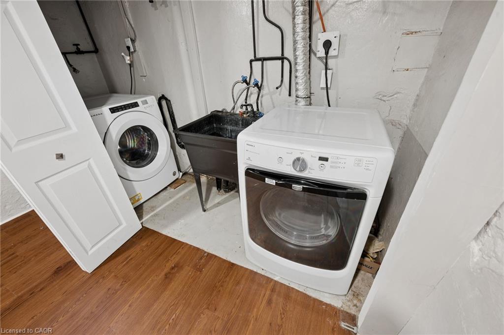 22 Dellroy Avenue Property Photo 23