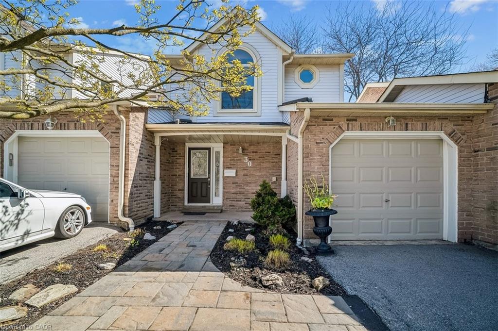 30-5255 Lakeshore Road Property Photo 2