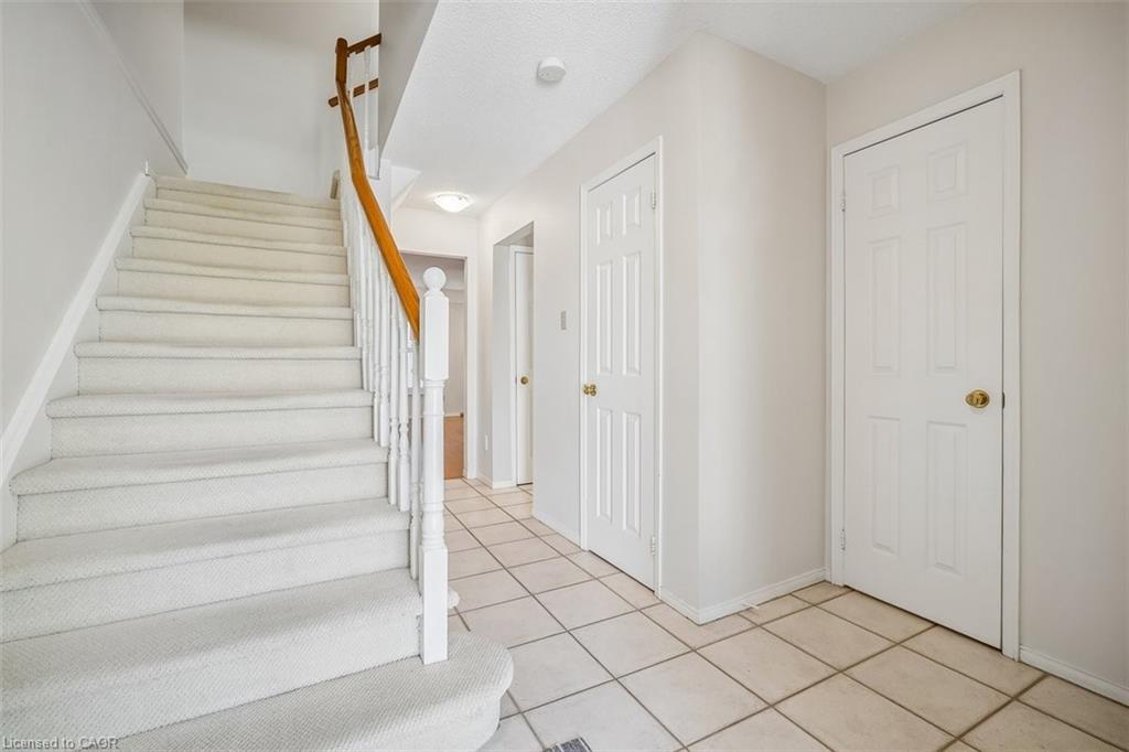 30-5255 Lakeshore Road Property Photo 3