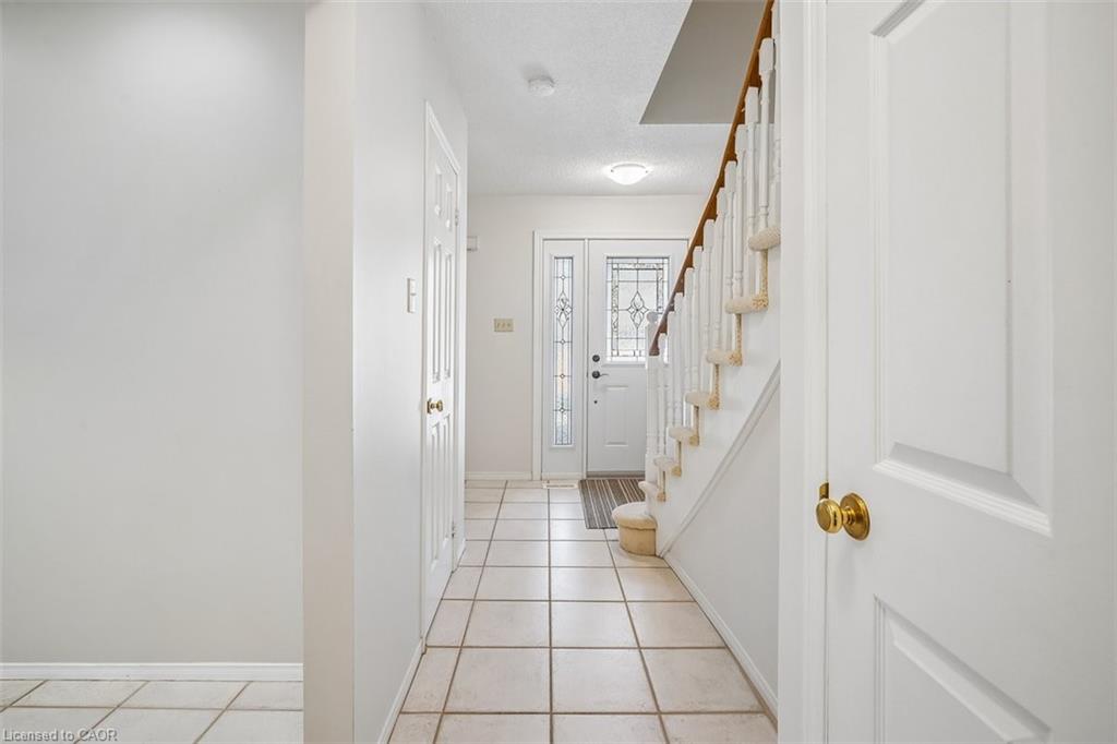 30-5255 Lakeshore Road Property Photo 4