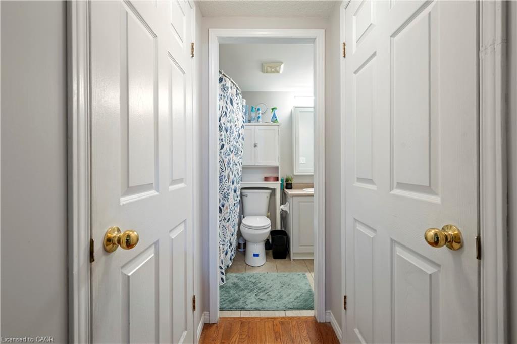 45-2737 King Street E Property Photo 8