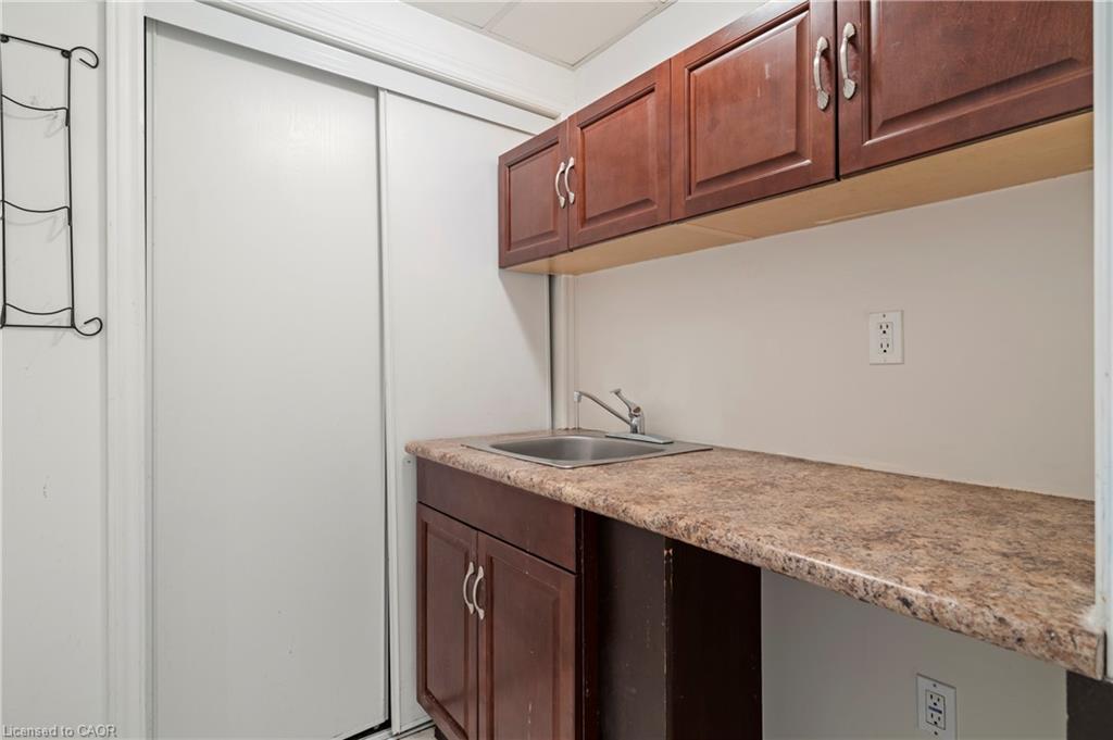 45-2737 King Street E Property Photo 28