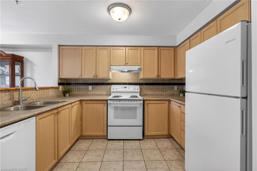 12 Ferncliffe Street Property Photo 17