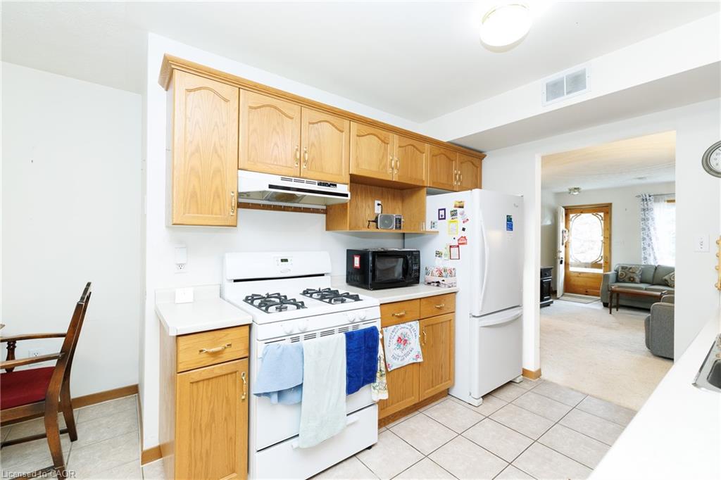 424 John Street Property Photo 13