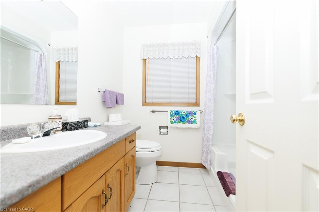 424 John Street Property Photo 16