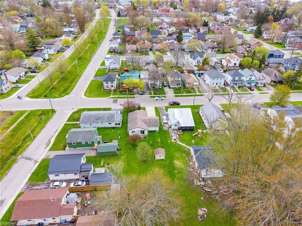 424 John Street Property Photo 29