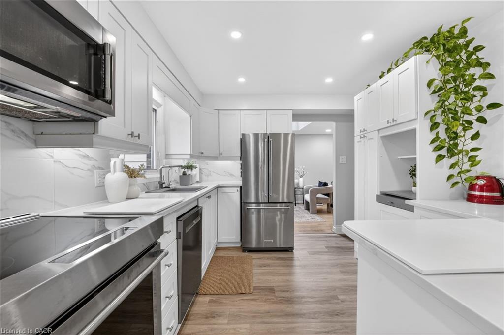 153 Chalmers Street Property Photo 12