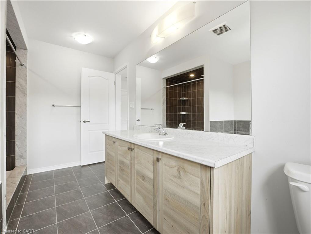 59 July Avenue Property Photo 40