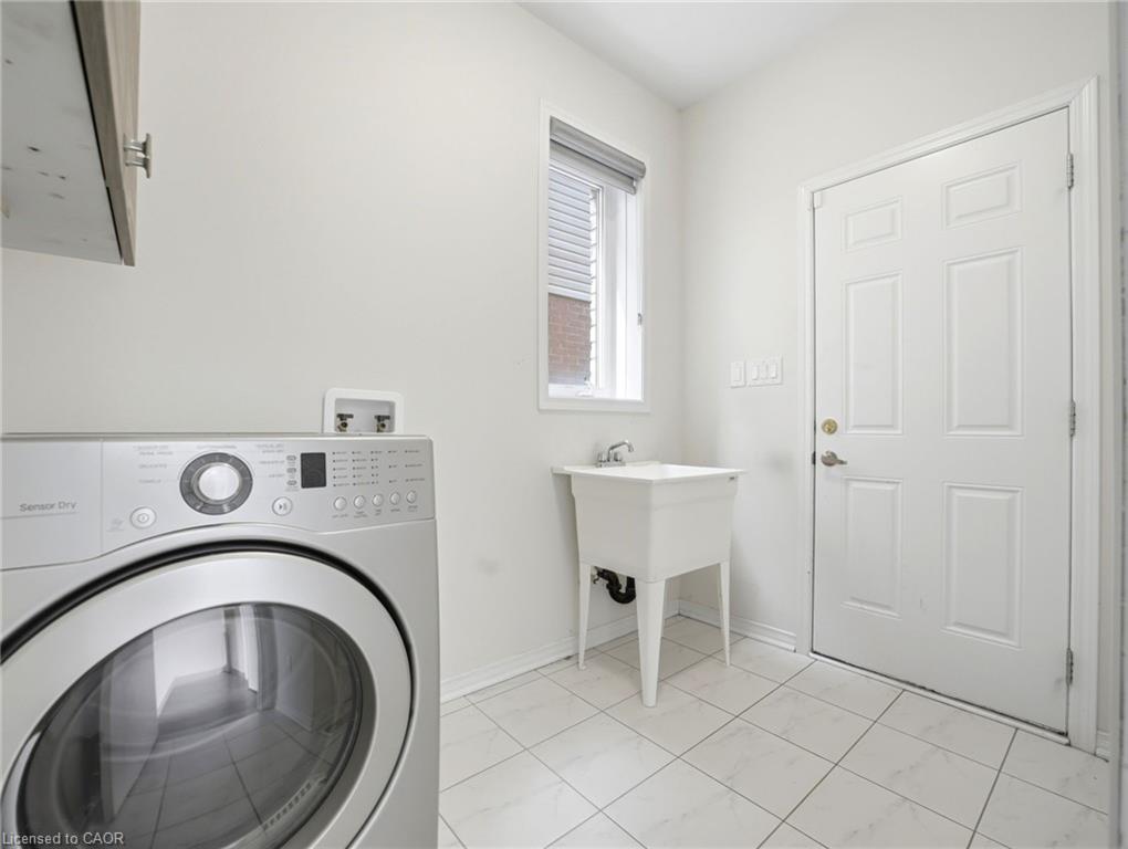 59 July Avenue Property Photo 42