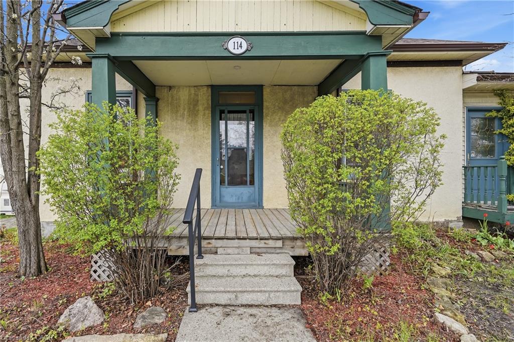 114 Grand Avenue S Property Photo 4