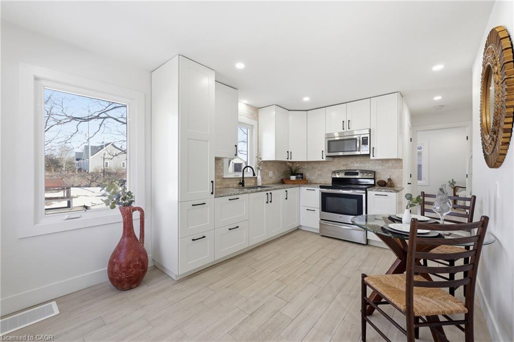 74 Freelton Road Property Photo 12