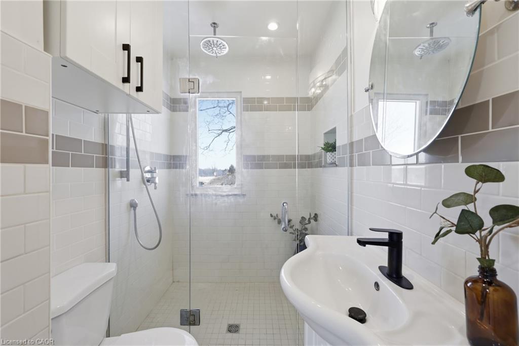 74 Freelton Road Property Photo 17
