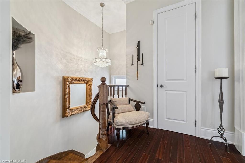 3-120 Bronte Road Property Photo 4