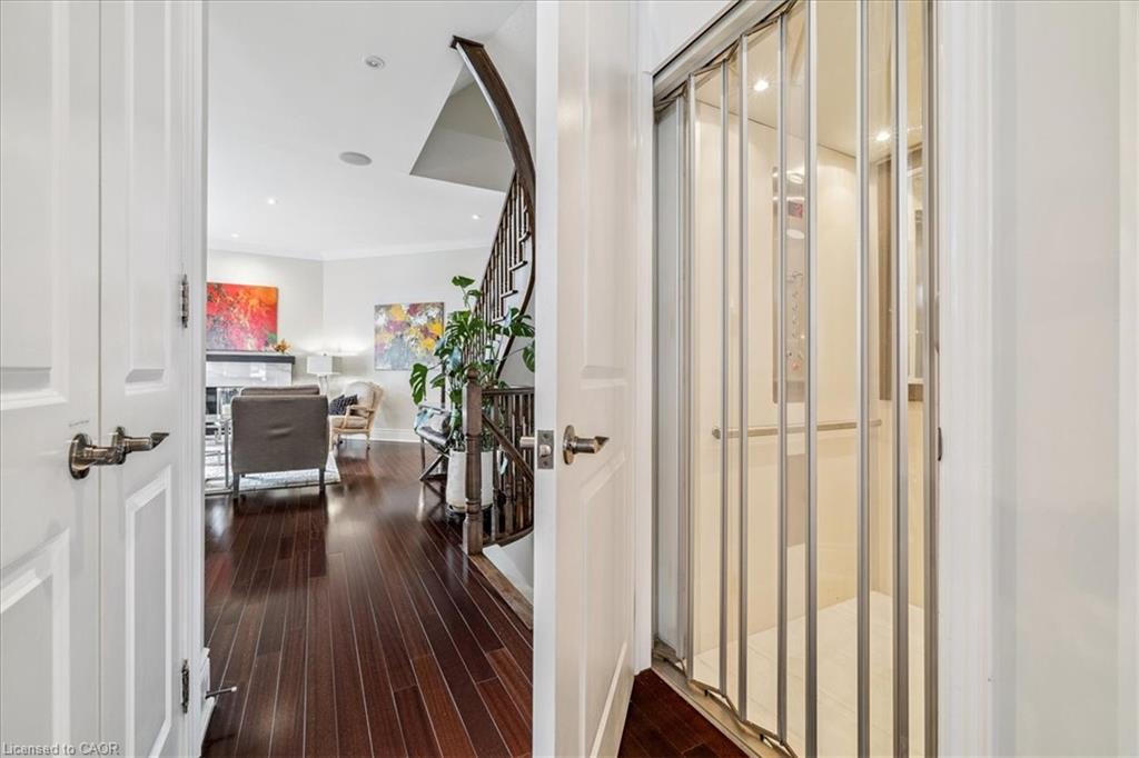 3-120 Bronte Road Property Photo 6