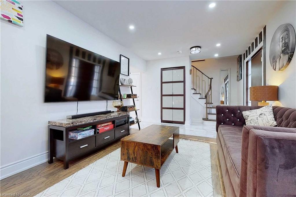 5 Norval Crescent Property Photo 9
