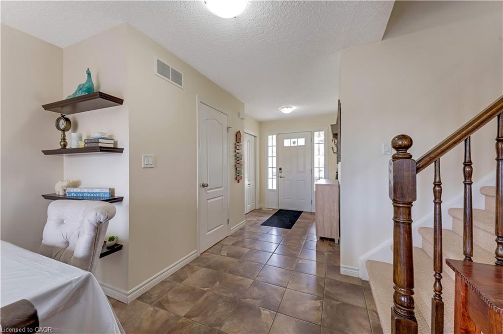 109 Robert Simone Way Property Photo 4