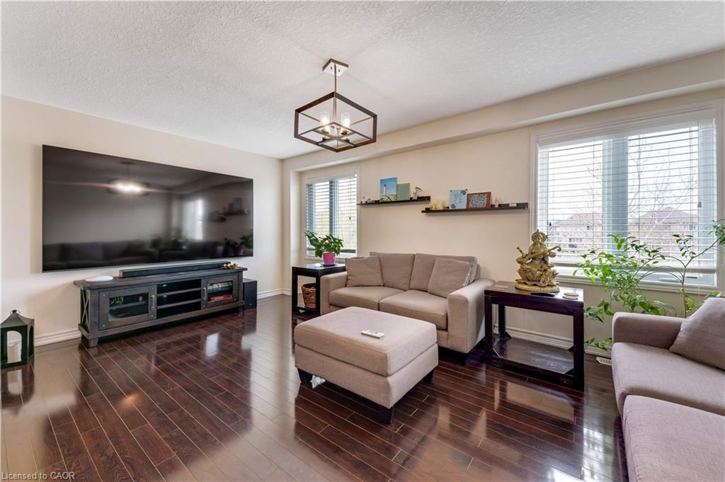 109 Robert Simone Way Property Photo 10