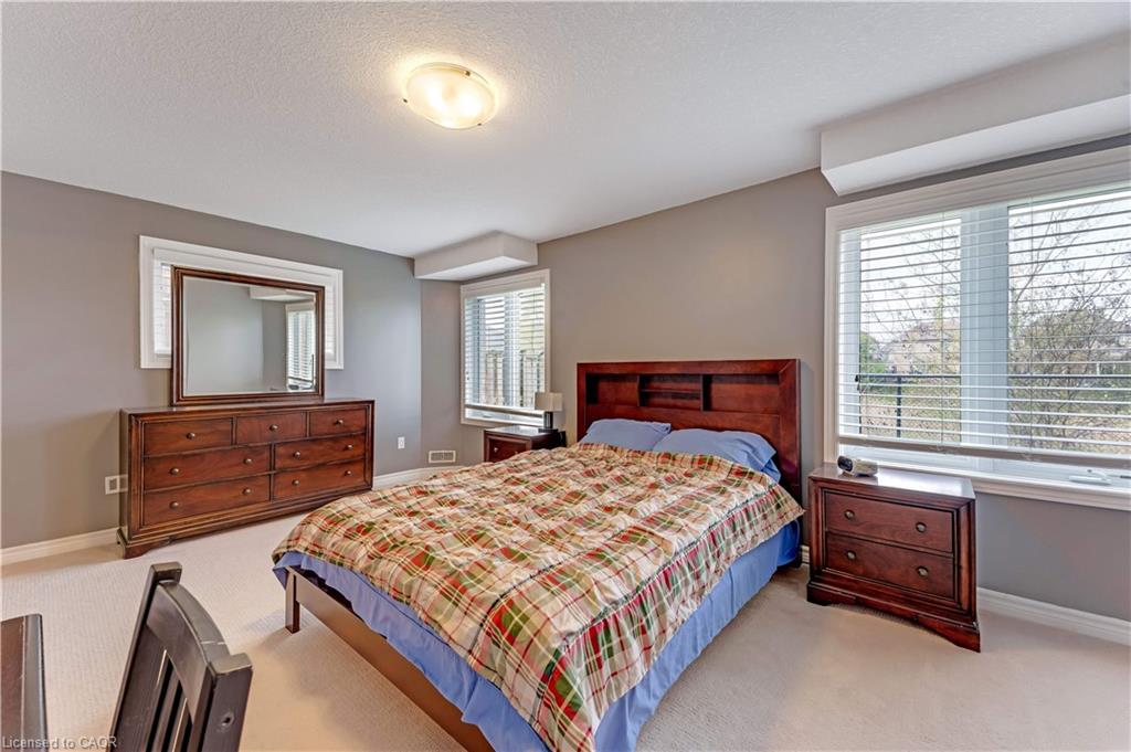 109 Robert Simone Way Property Photo 34