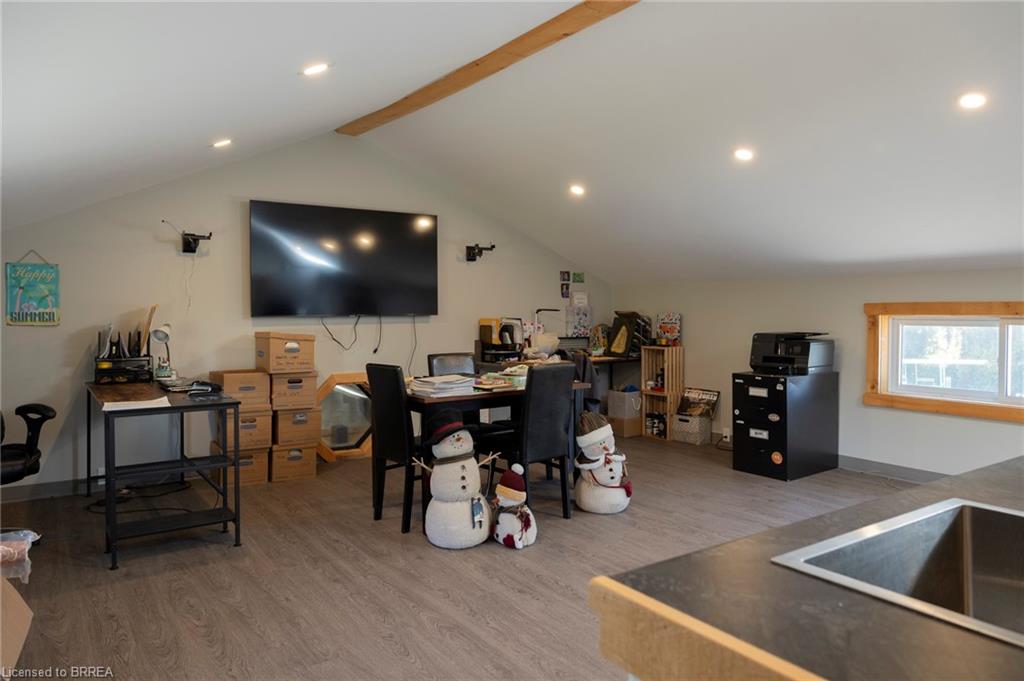 230 Oakland Road Property Photo 15