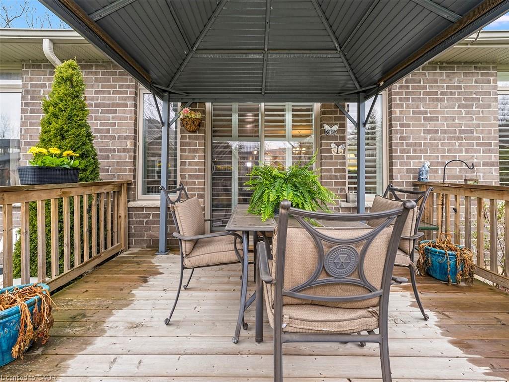 18-41 Garden Avenue Property Photo 27