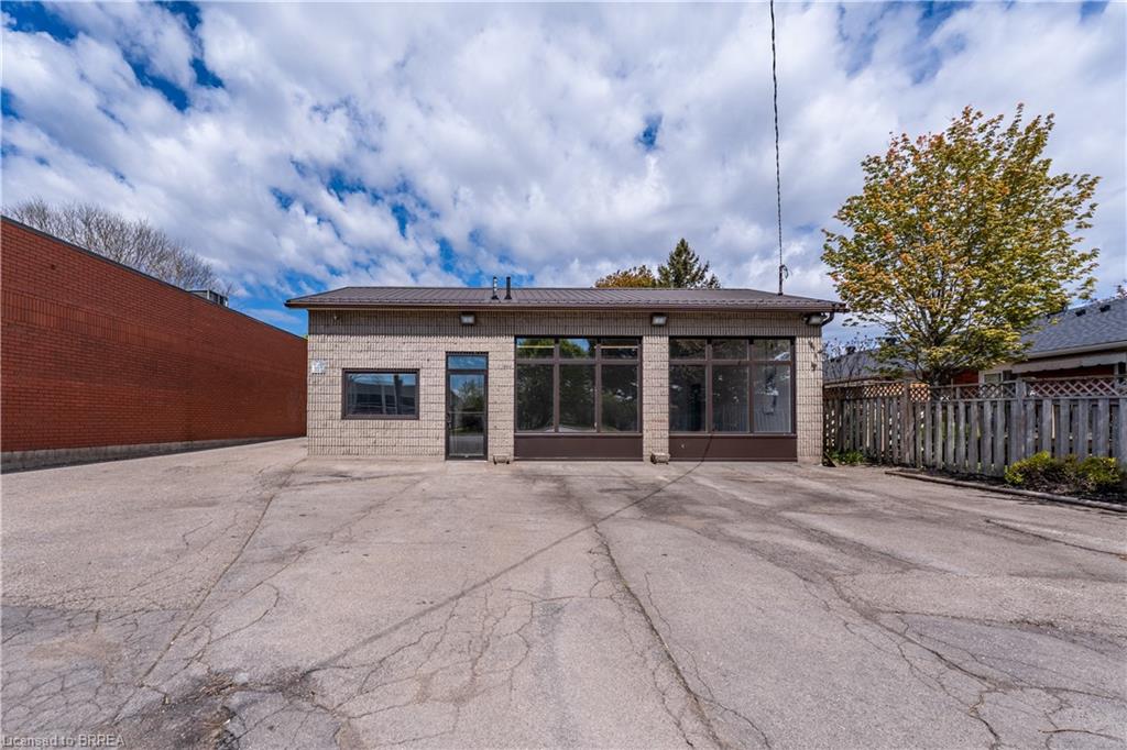 568 West Street Property Photo 1