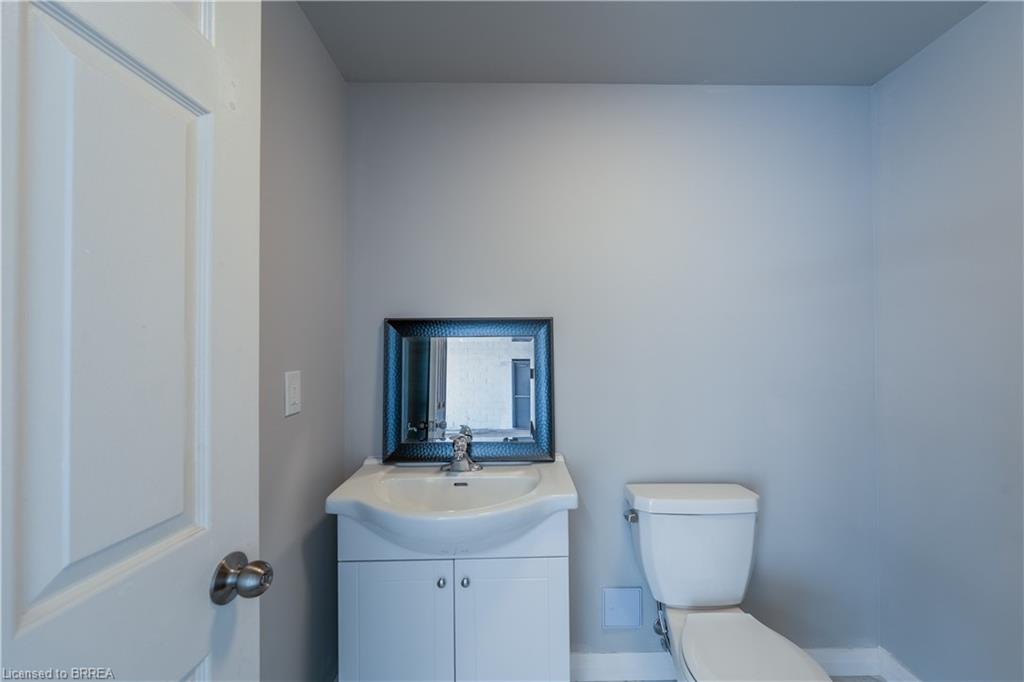 568 West Street Property Photo 13