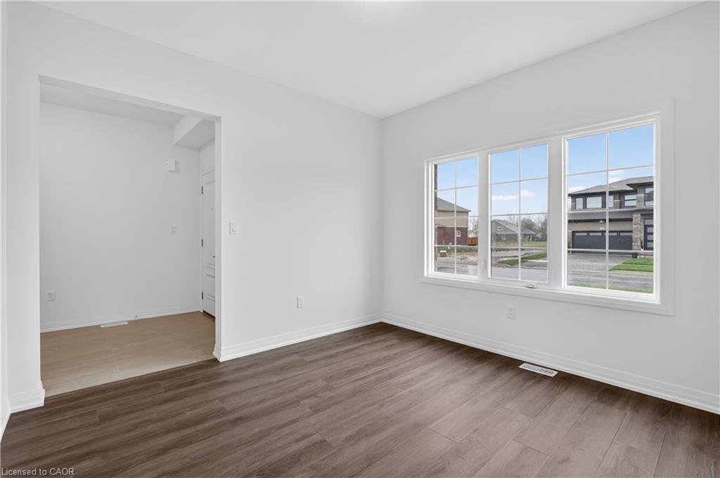 1034 Kraft Road N Property Photo 6