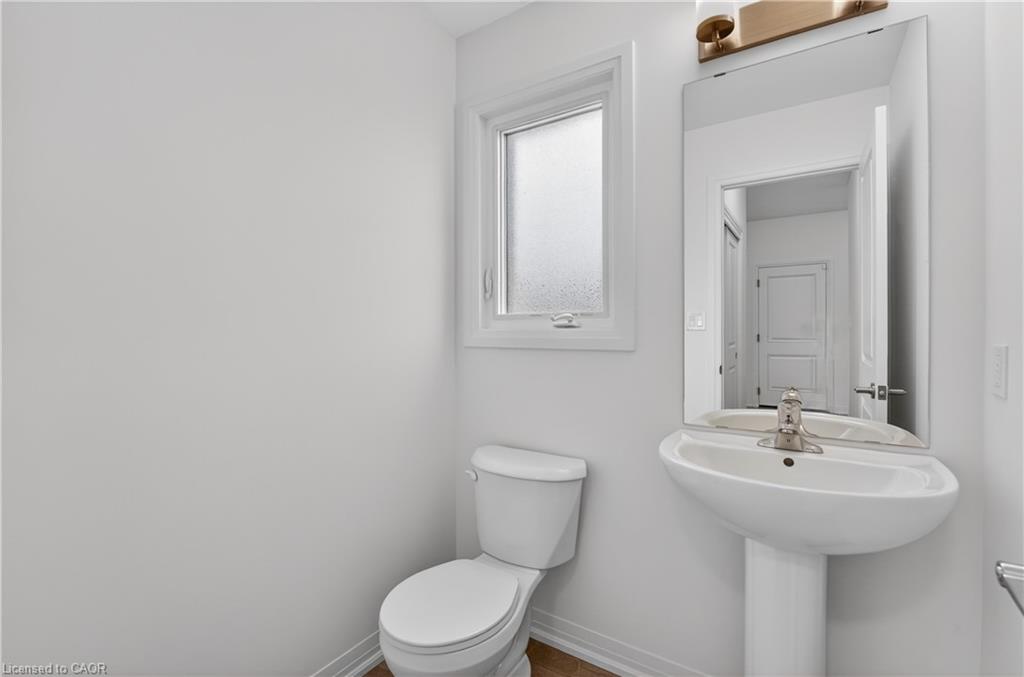1034 Kraft Road N Property Photo 7