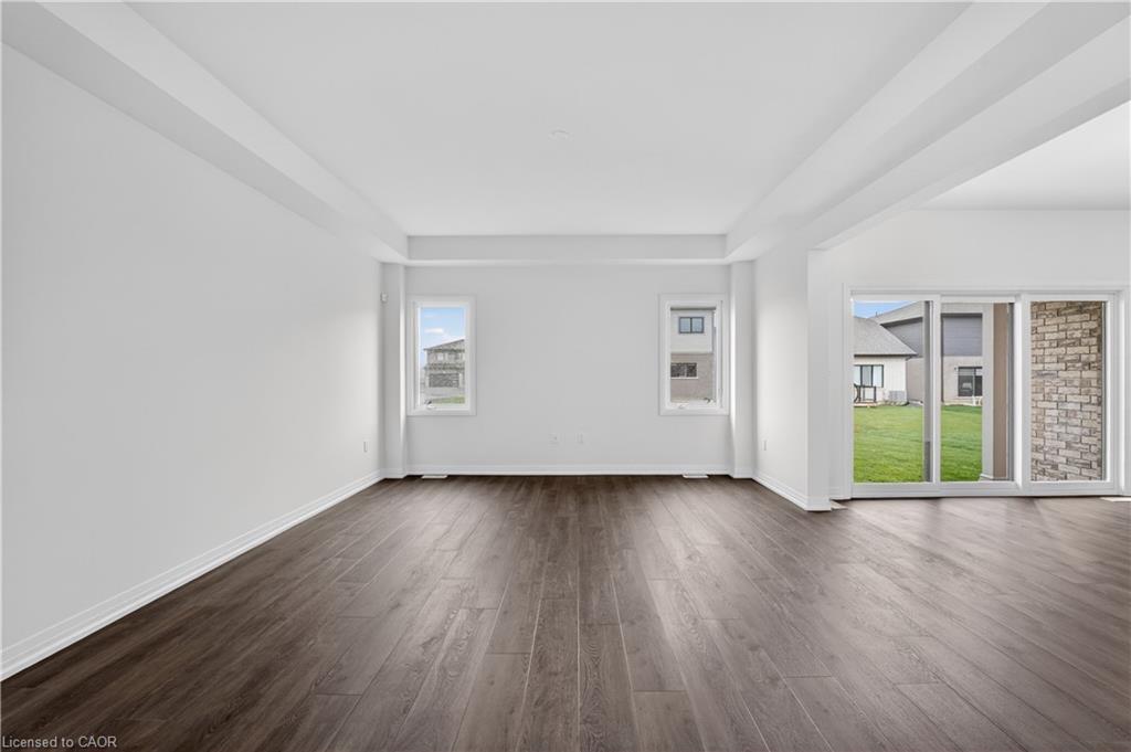 1034 Kraft Road N Property Photo 10