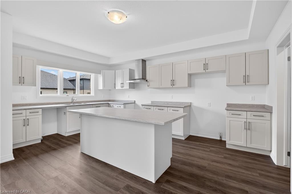 1034 Kraft Road N Property Photo 14