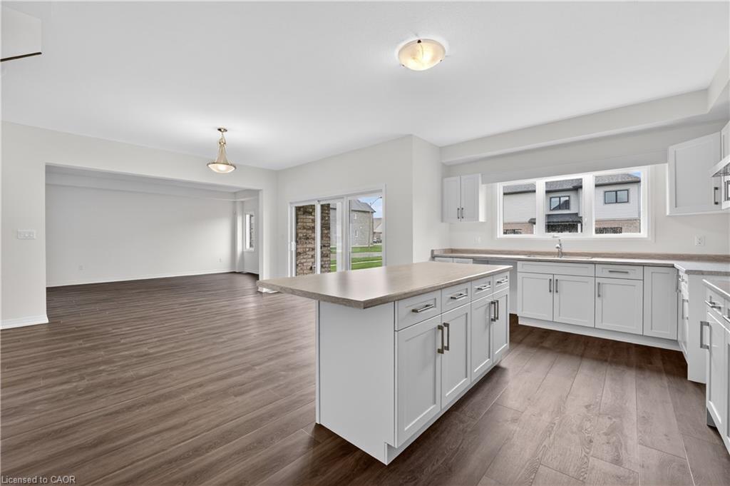 1034 Kraft Road N Property Photo 16