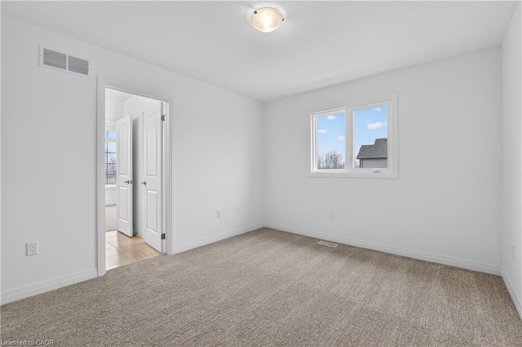 1034 Kraft Road N Property Photo 32